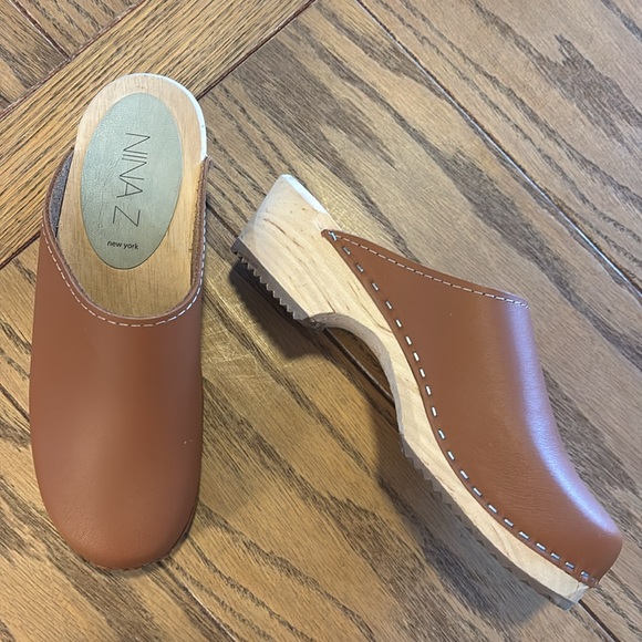 Nina Z New York MONA Classic Swedish Stapled Natural Clogs, 37 - Picture 4 of 11